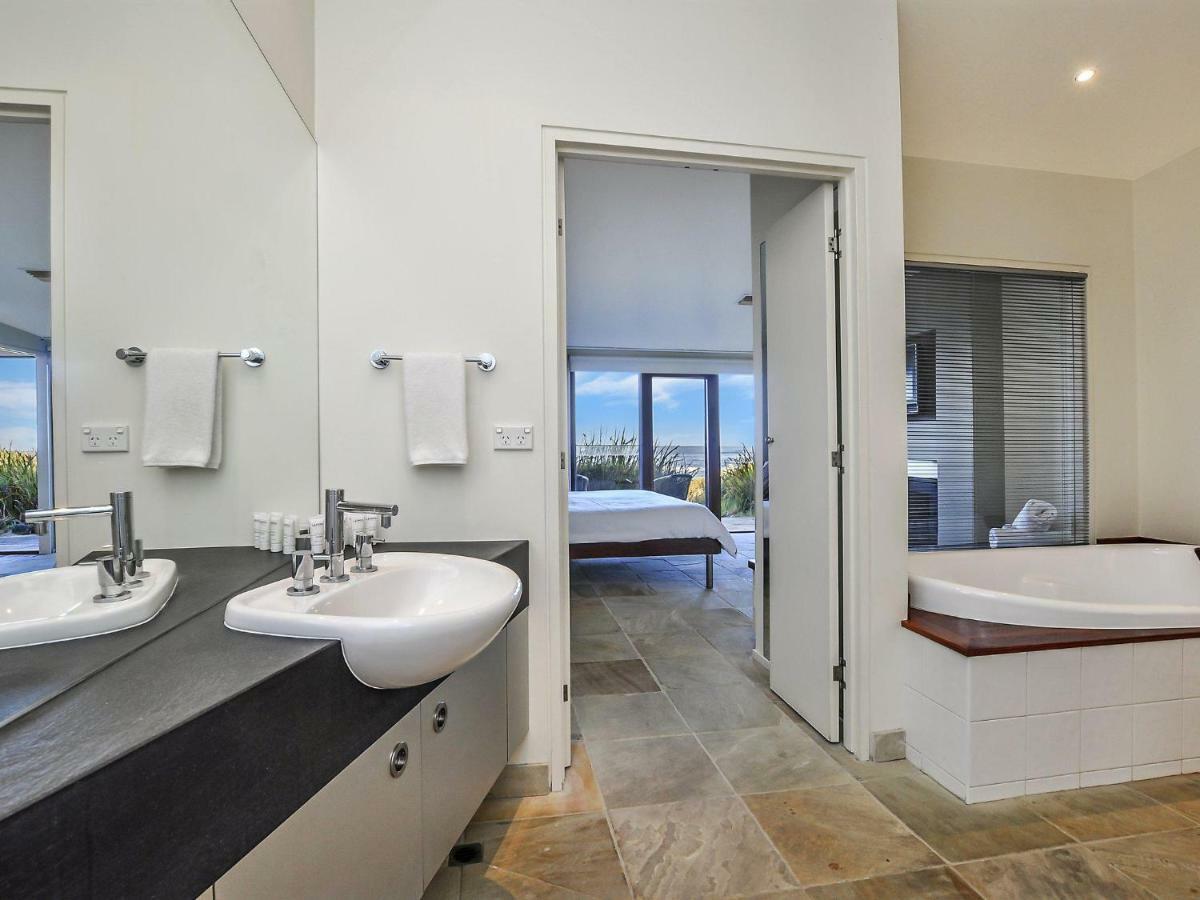 Hearns Beachside Villa 2 ポート・フェアリー エクステリア 写真